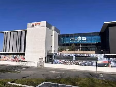 location bureaux 201 m²