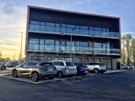 location bureaux 110 m² à 232 m²