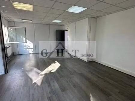 location bureaux 60 m²