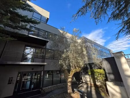 location bureaux 322 m²