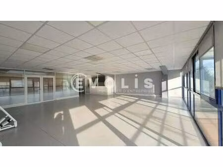 location bureaux 135 m²