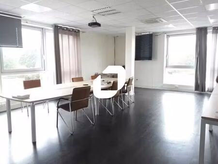 location bureaux 391 m²