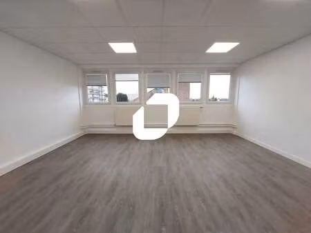 location bureaux 34 m² à 392 m²