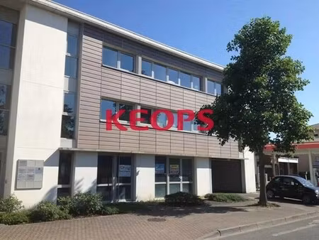 location bureaux 64 m² à 327 m²