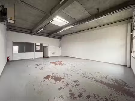 location local d’activités 219m²