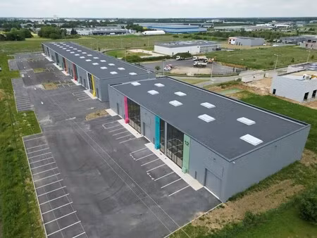 location entrepôt 295 m²