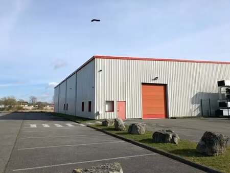 location entrepôt 600 m²