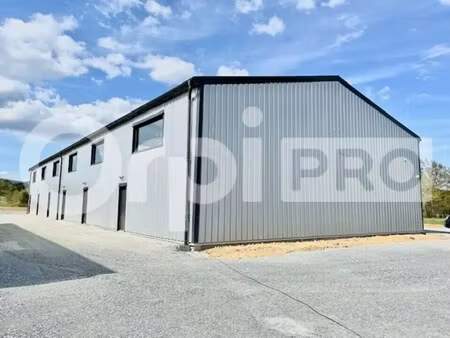 location entrepôt 120 m²