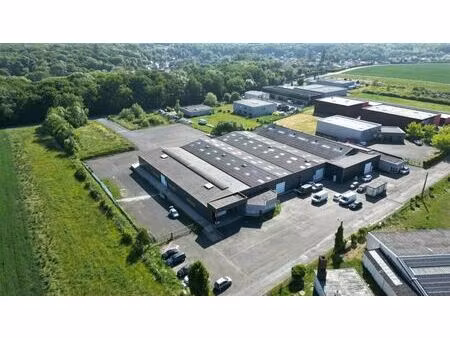 location entrepôt 324 m² à 3 288 m²