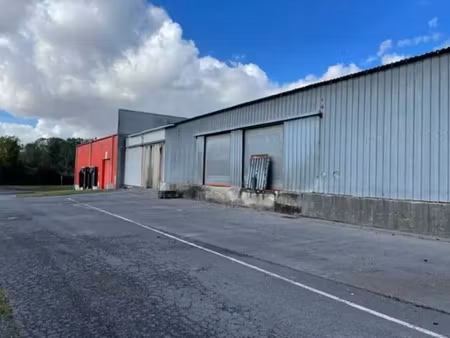 location entrepôt moreuil 80110 4690m²