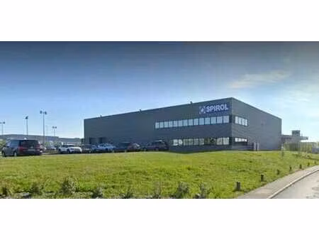 location entrepôt 1 050 m²