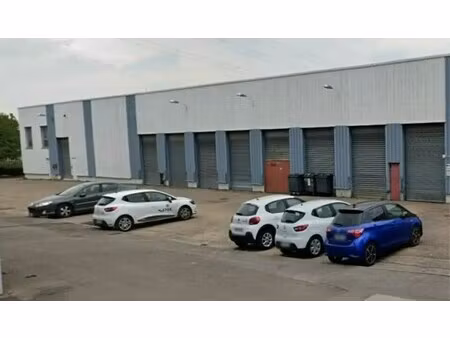location entrepôt 2 154 m²