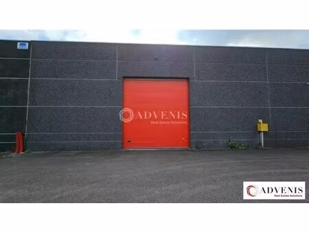 location entrepôt 476 m² à 2 409 m²