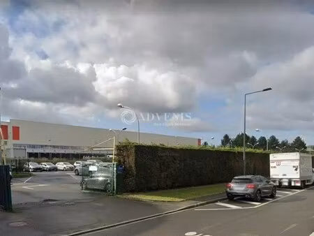 location entrepôt 9 148 m²