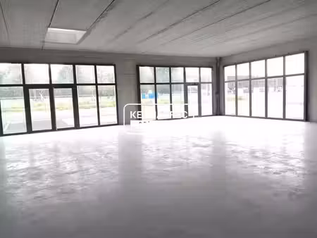 location local d’activités la chapelle-des-fougeretz 35520 370m²