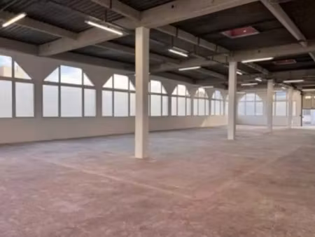 location local d’activités aubervilliers 93300 546m²