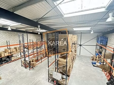 location local d'activités 657 m²