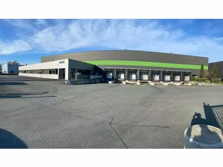 location local d'activités 2 980 m²