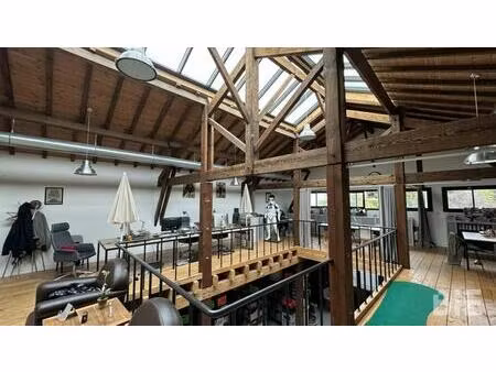 location local d'activités 240 m²