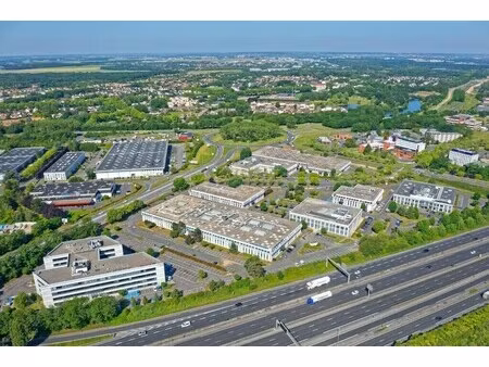 location local d'activités 428 m² à 4 912 m²