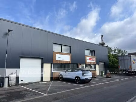 location local d'activités 150 m²