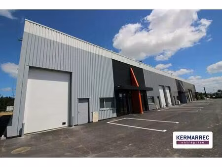 location local d'activités 295 m²