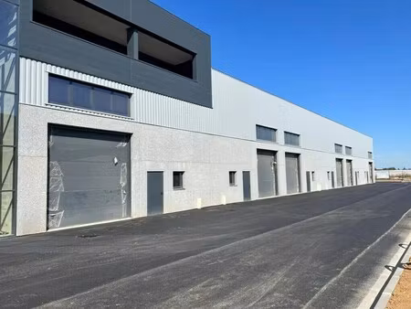 location local d'activités 298 m² à 668 m²