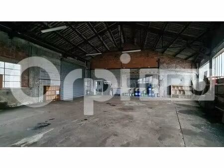 location local d'activités 400 m²