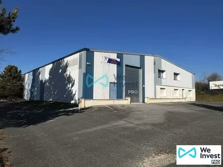location local d'activités 758 m²