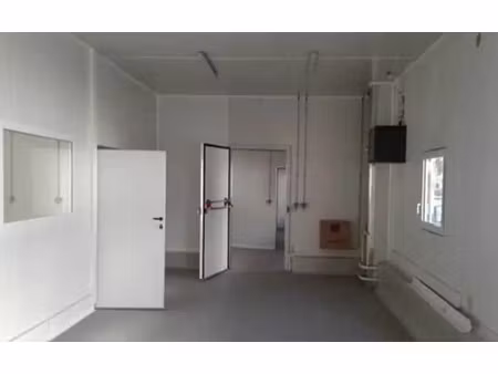 location local d'activités 280 m²