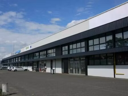 location local d'activités 600 m²