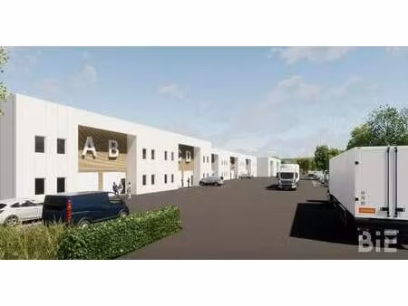location local d'activités 384 m² à 5 519 m²