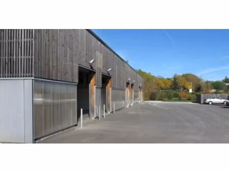 location local d’activités saint julien l ars 86800 98m²
