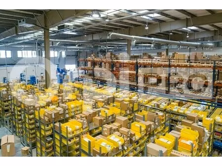 location local d'activités 270 m²