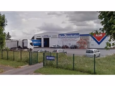 location local d'activités 420 m²