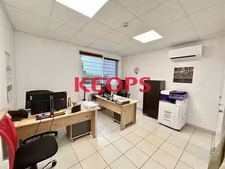 location bureaux 65m²