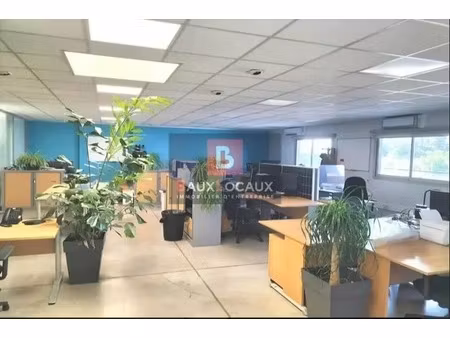 location bureaux 840 m²