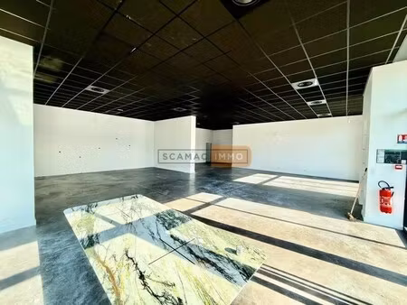 location local d’activités frejus 83600 235m²