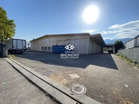location entrepôt gieres 38610 2100m²