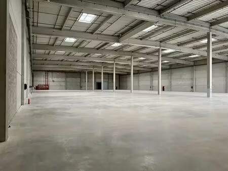 location entrepôt roissy en france 95700 5784m²