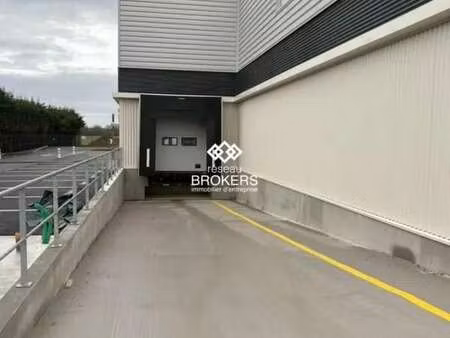 location entrepôt 1 052 m²