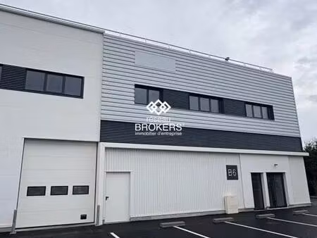 location entrepôt 258 m²