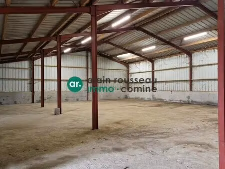 location entrepôt 2 500 m²