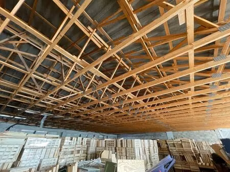 location entrepôt 277 m²