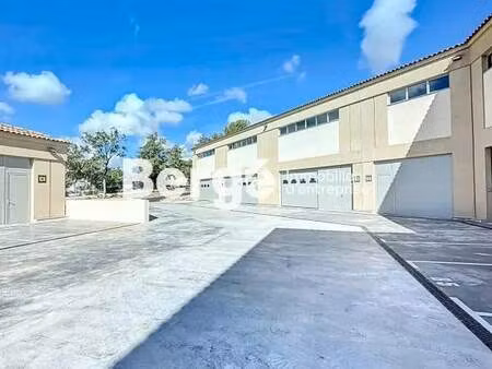 location entrepôt 253 m²