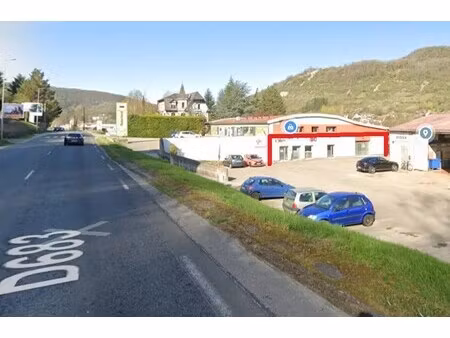 location local d’activités beure 25720 250m²