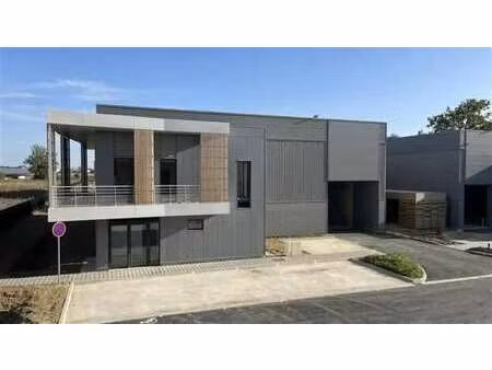 location local d'activités 718 m² à 5 775 m²