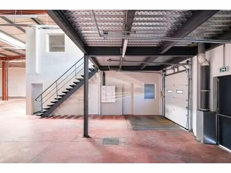 location local d'activités 6 061 m²