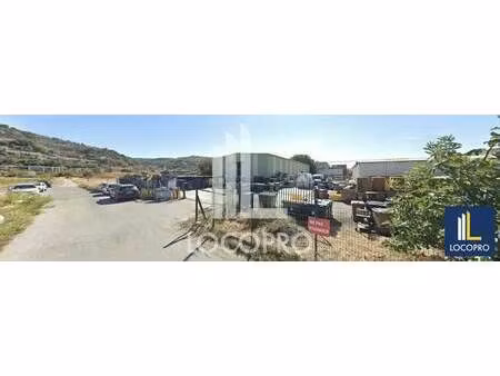 location local d'activités 800 m²