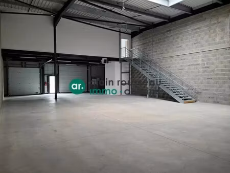 location local d'activités 340 m²